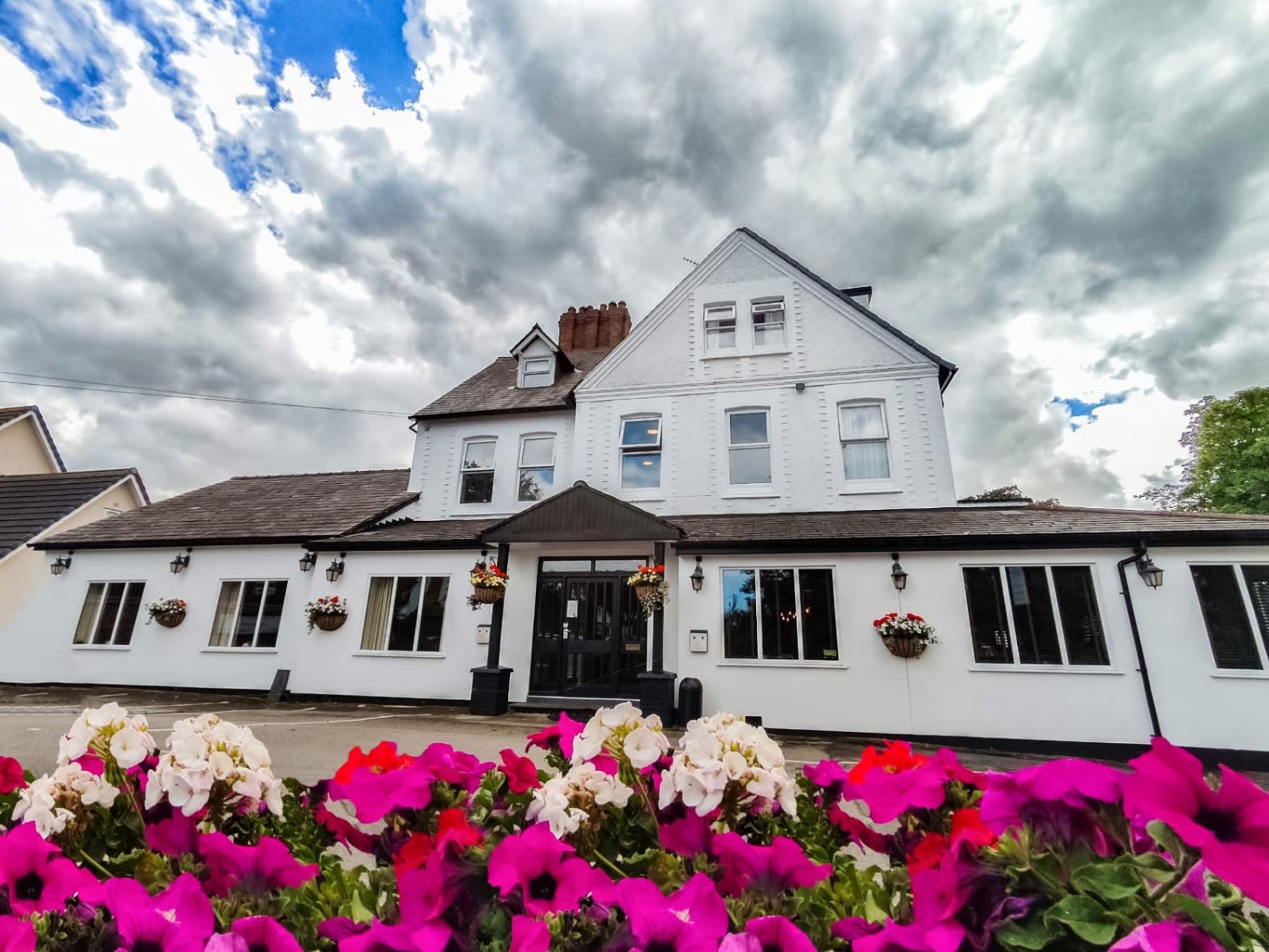 The Woodcote Hotel, Ellesmere Port